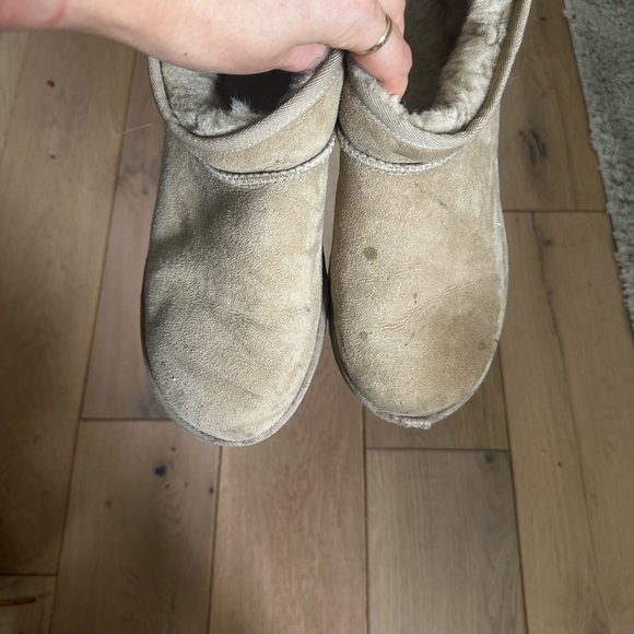 UGG Classic Ultra Mini - Picture 10 of 11